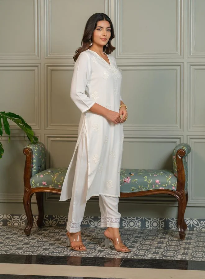 دي دبليو طقم منسق من كورتا مستقيمة مطرزة وبنطال للنساء